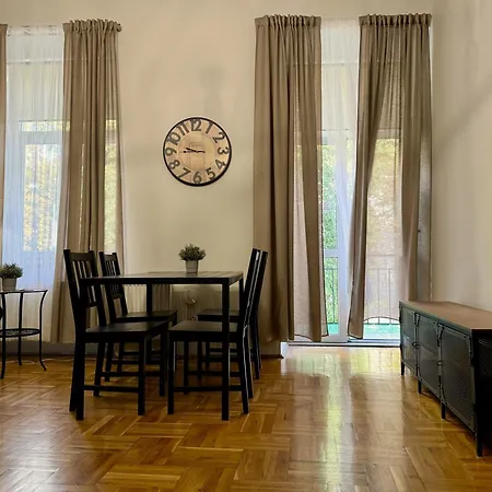 Cent Hostal